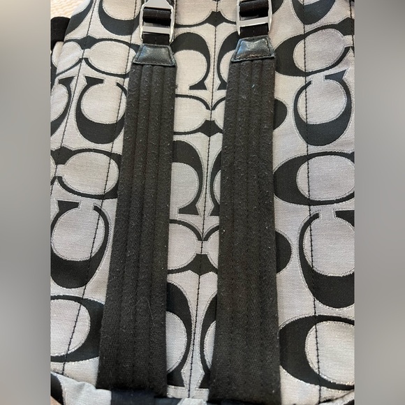 COACH Fabric BACKPACK- Excellent Used Condition-with 2 Original Key tags - Picture 7 of 9